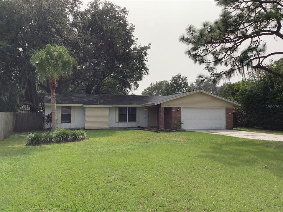 Recently Rented: $2,030 (3 beds, 2 baths, 1554 Square Feet)