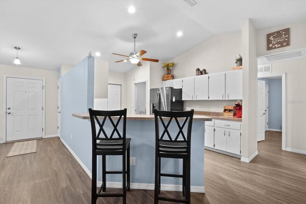 Recently Sold: $575,000 (3 beds, 2 baths, 1660 Square Feet)