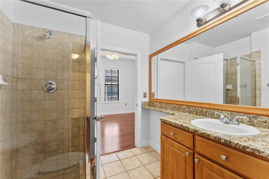 Active With Contract: $2,500 (2 beds, 2 baths, 1350 Square Feet)