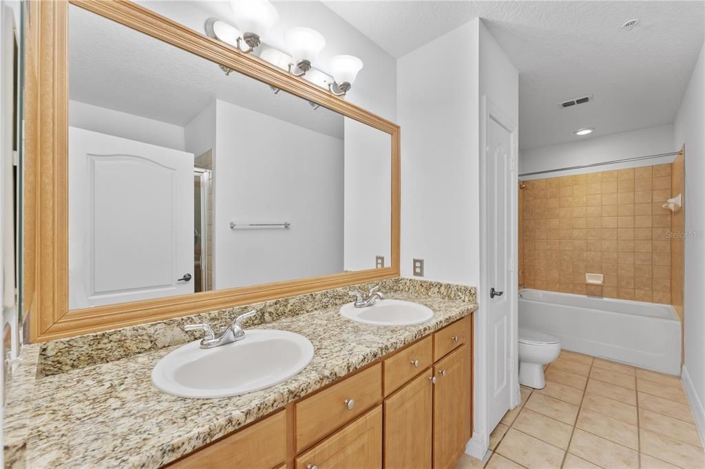 Active With Contract: $2,500 (2 beds, 2 baths, 1350 Square Feet)