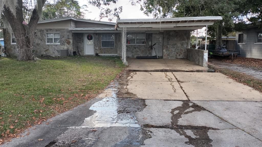Active With Contract: $160,000 (3 beds, 1 baths, 1100 Square Feet)