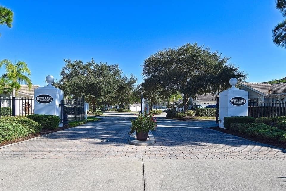 Recently Sold: $319,000 (2 beds, 2 baths, 1280 Square Feet)