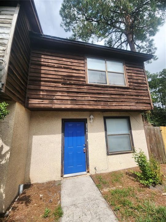 Recently Rented: $1,300 (2 beds, 1 baths, 1122 Square Feet)