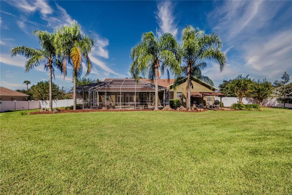 Recently Sold: $659,900 (3 beds, 2 baths, 2325 Square Feet)