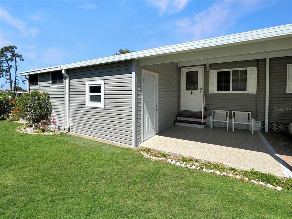 合同活跃: $139,000 (2 贝兹, 2 浴室, 1056 平方英尺)