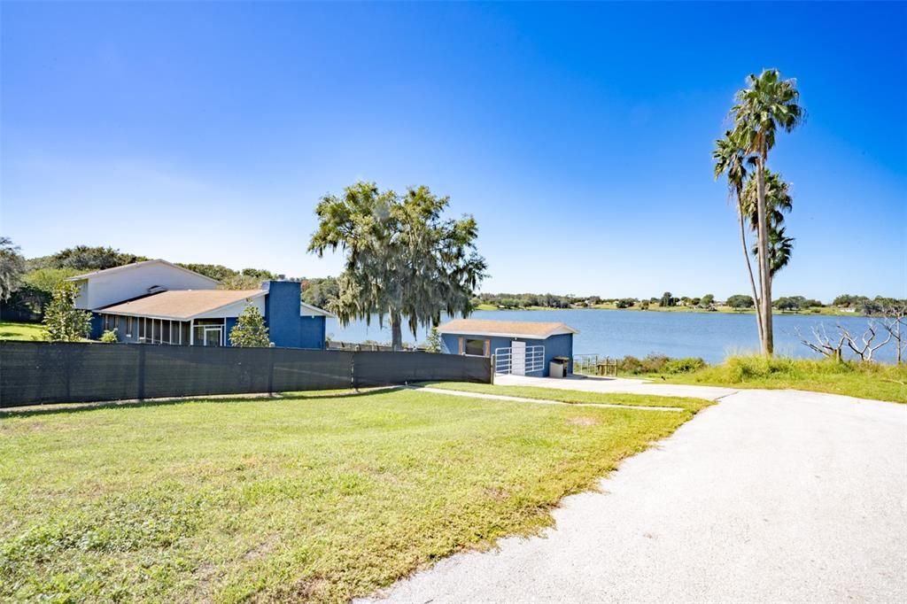 Recently Sold: $400,000 (4 beds, 2 baths, 2706 Square Feet)