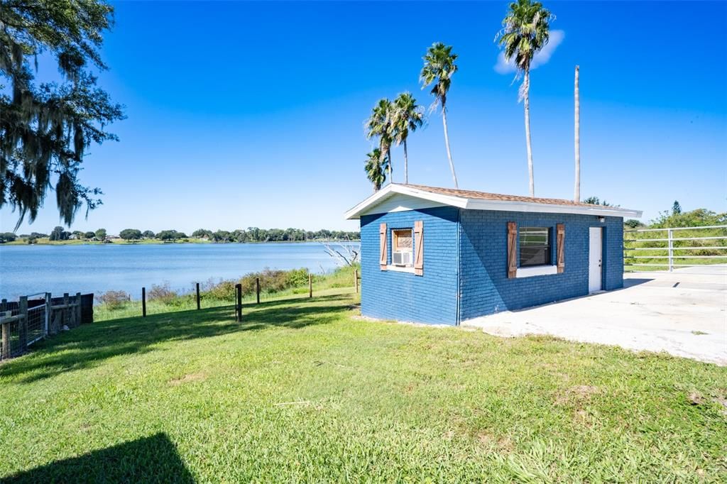 Recently Sold: $400,000 (4 beds, 2 baths, 2706 Square Feet)