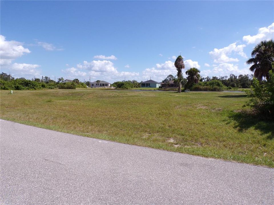 Active With Contract: $40,990 (0.18 acres)