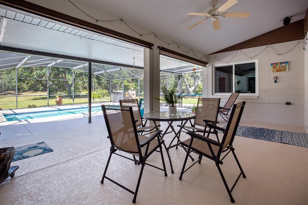 Spacious Covered Patio