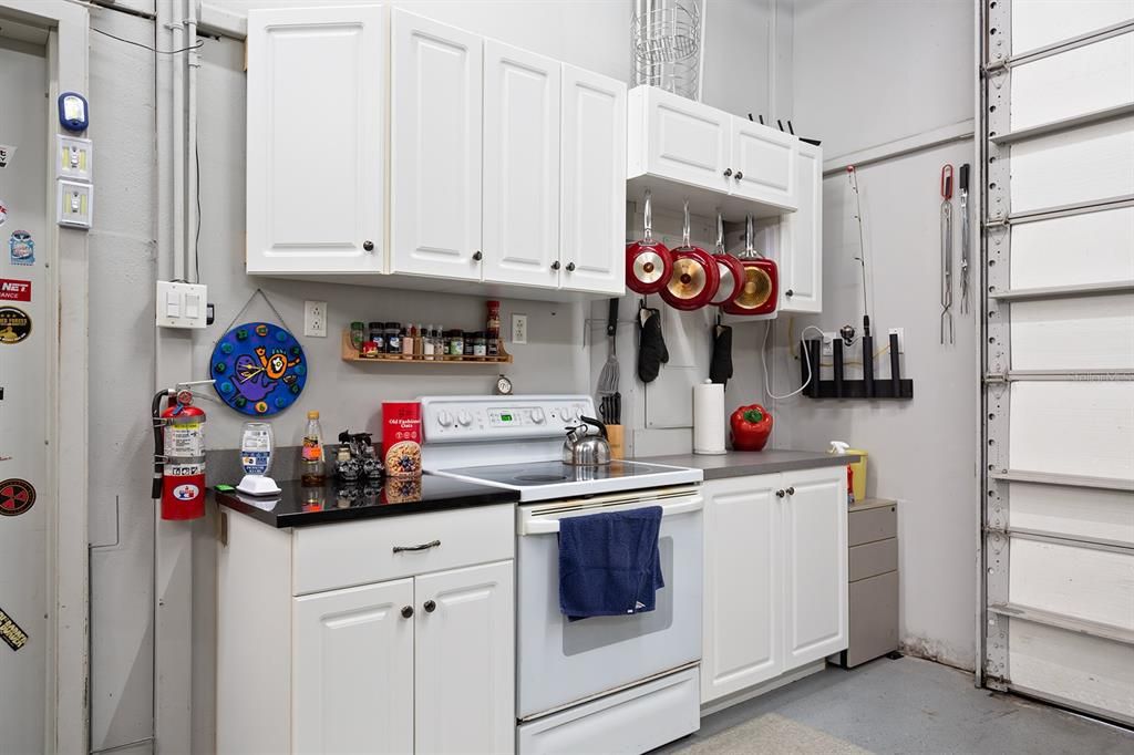 A kitchen in the workshop!  SNACKS!