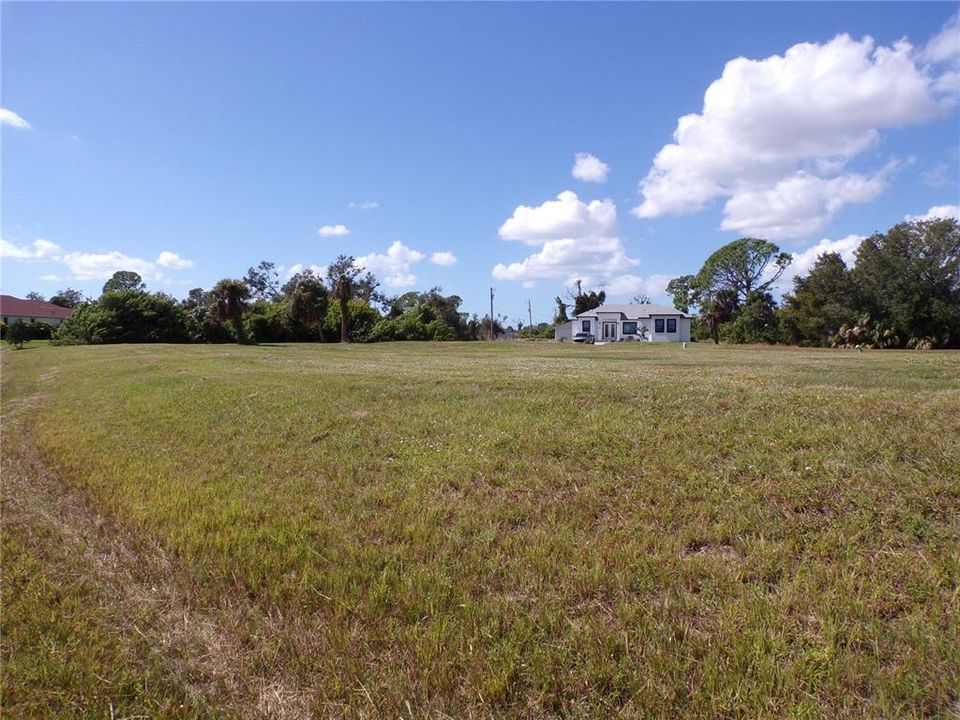 Active With Contract: $40,990 (0.19 acres)