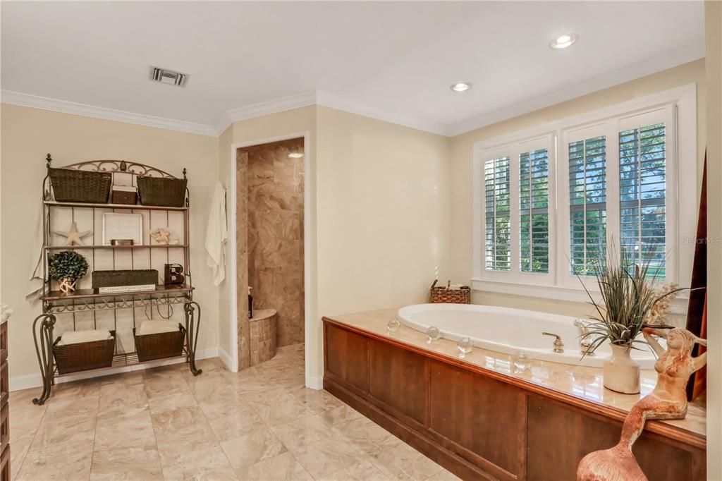 Недавно продано: $965,000 (5 спален, 4 ванн, 5298 Квадратных фут)