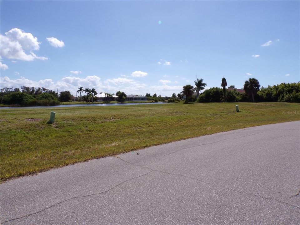 Active With Contract: $40,990 (0.18 acres)