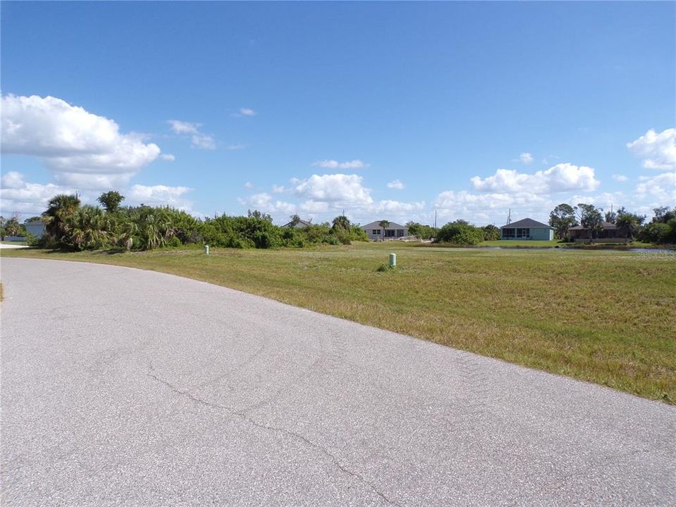 Active With Contract: $40,990 (0.18 acres)