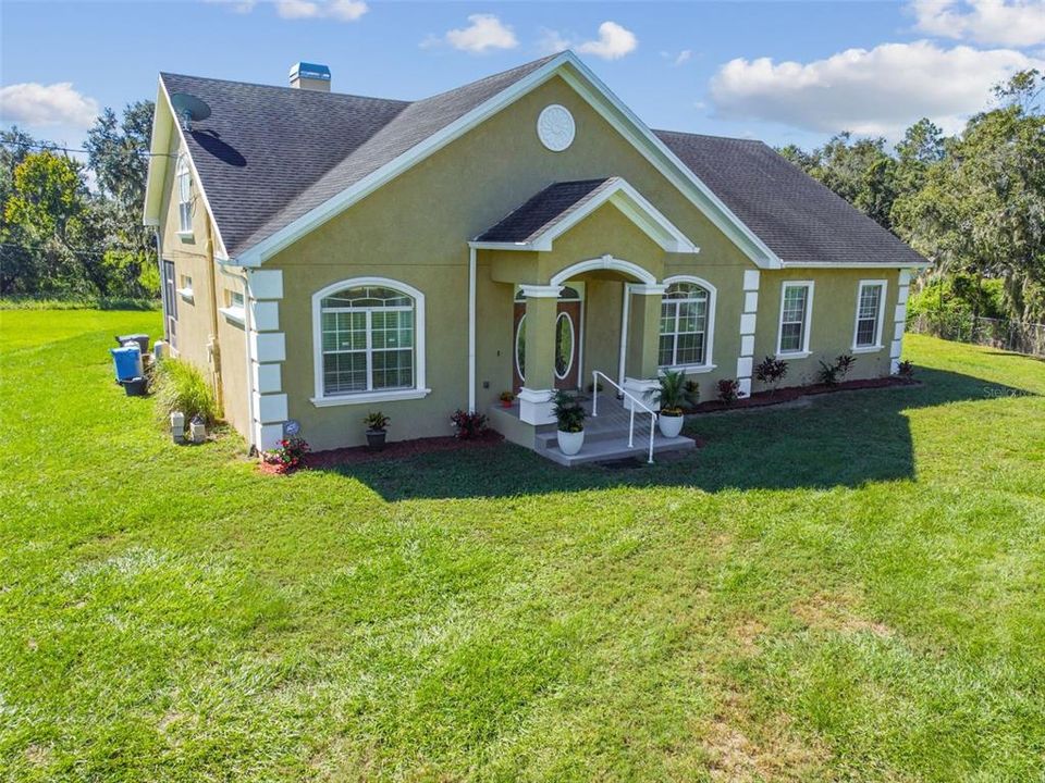 Recently Sold: $1,350,000 (5 beds, 3 baths, 3836 Square Feet)