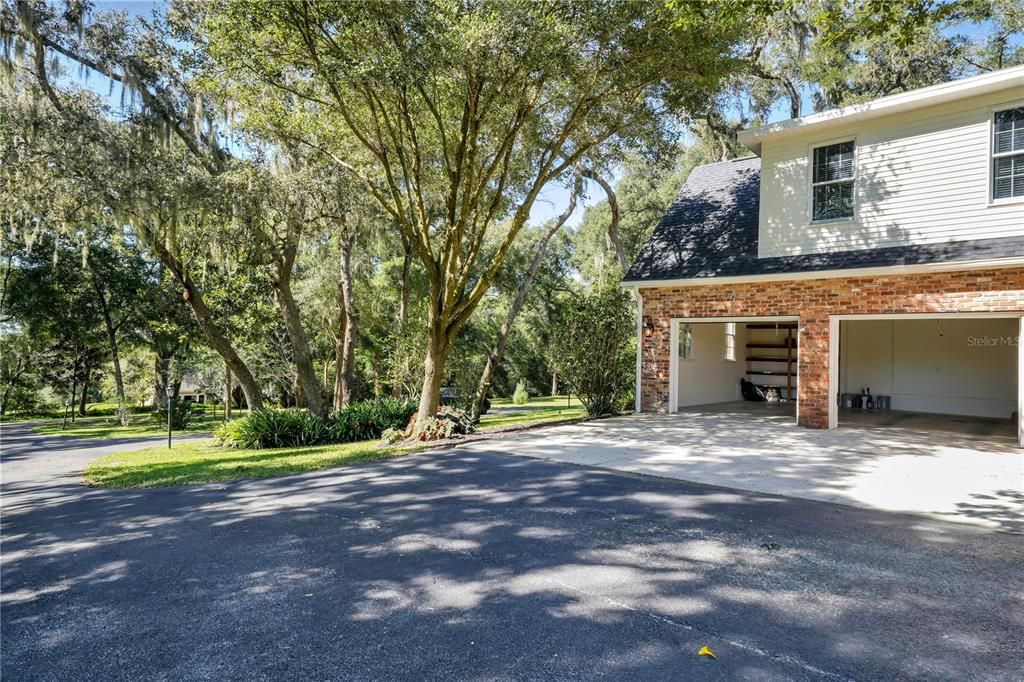 Recently Sold: $975,000 (4 beds, 3 baths, 3990 Square Feet)