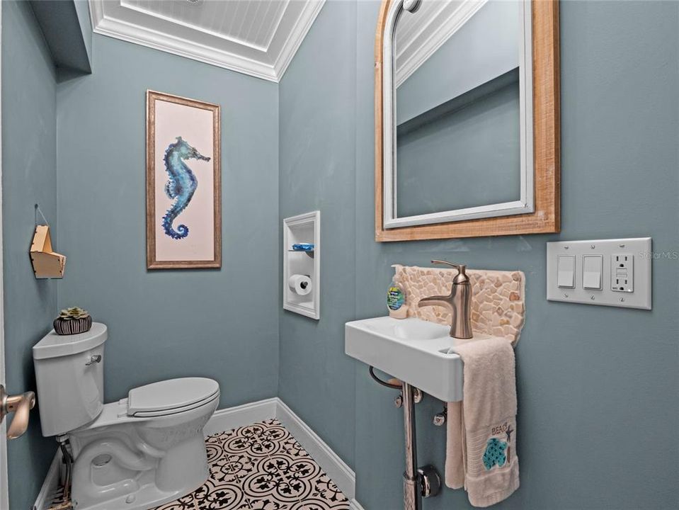 最近售出: $900,000 (3 贝兹, 2 浴室, 1397 平方英尺)