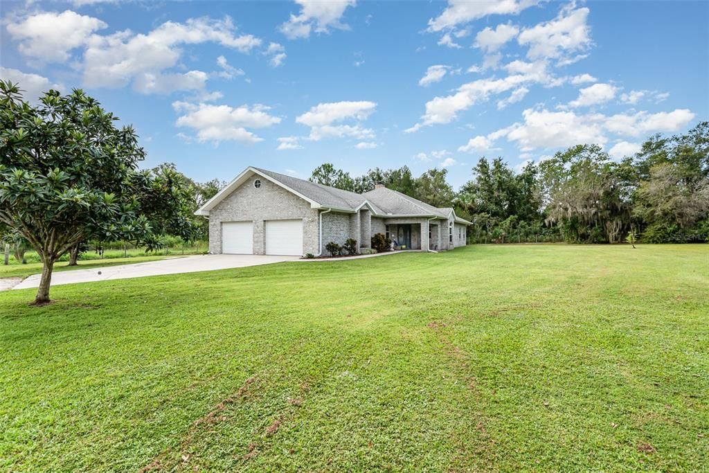 Vendido Recientemente: $539,900 (4 camas, 2 baños, 1976 Pies cuadrados)