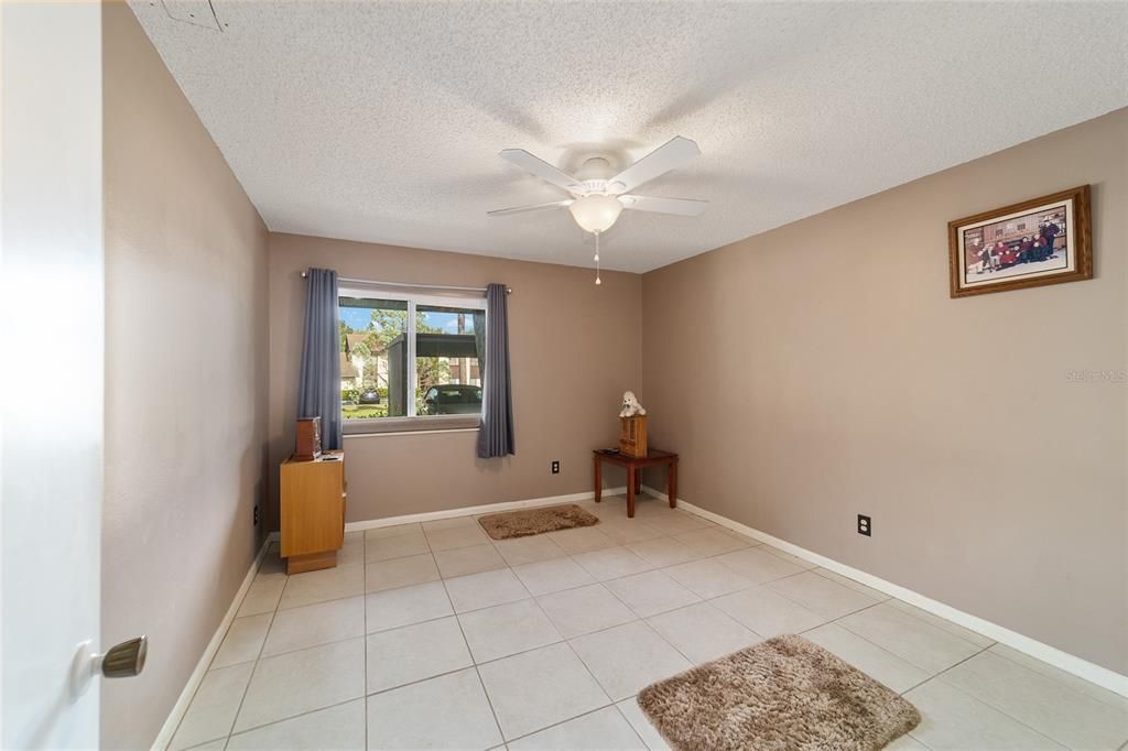Active With Contract: $144,500 (2 beds, 2 baths, 1068 Square Feet)