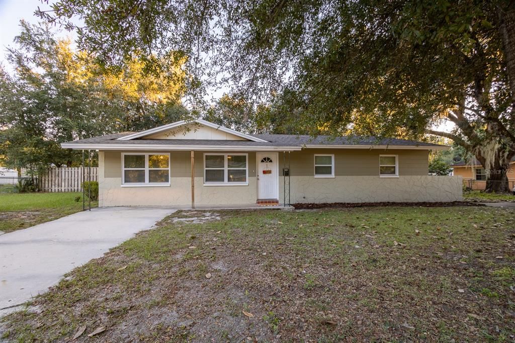 Vendido Recientemente: $189,900 (3 camas, 2 baños, 1311 Pies cuadrados)