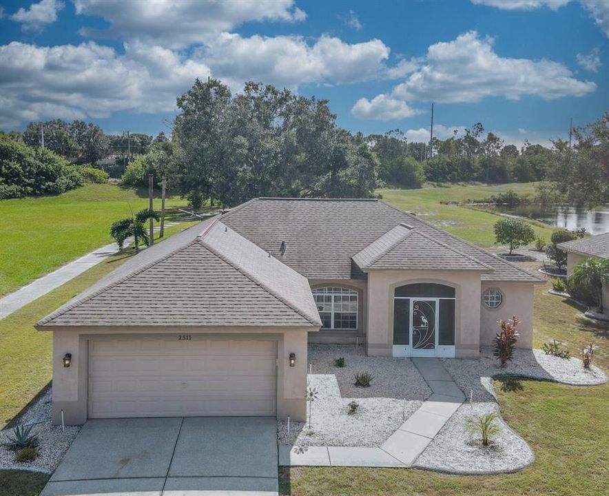 最近售出: $335,000 (2 贝兹, 2 浴室, 1414 平方英尺)