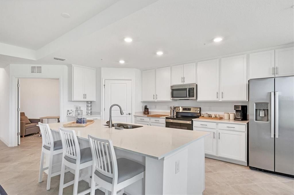 For Rent: $6,500 (2 beds, 2 baths, 1336 Square Feet)