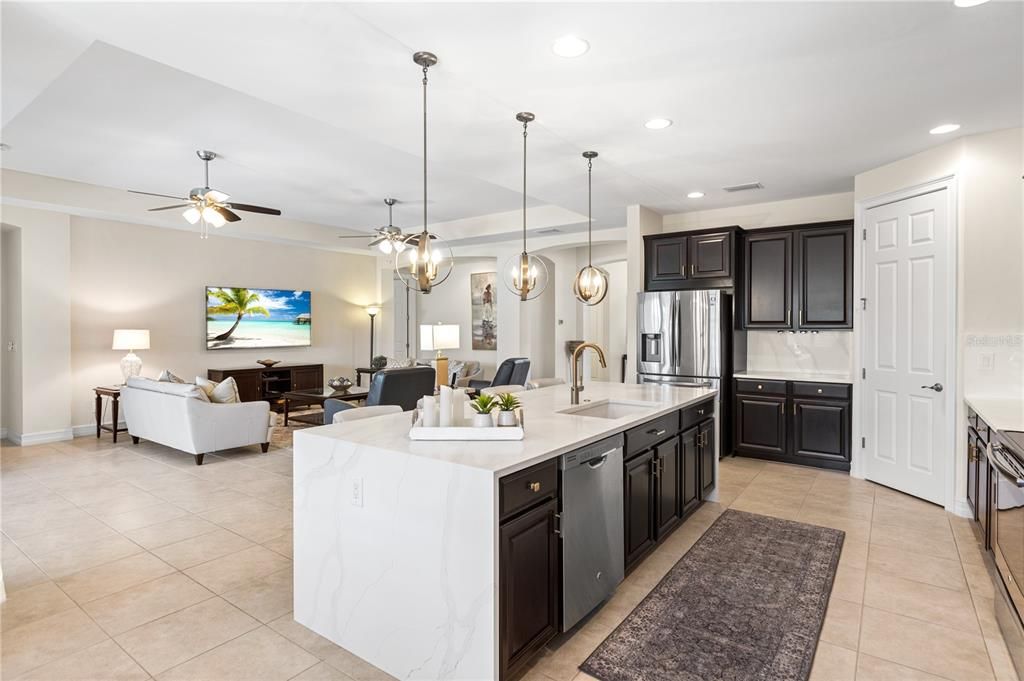 Recently Sold: $599,000 (3 beds, 3 baths, 2579 Square Feet)