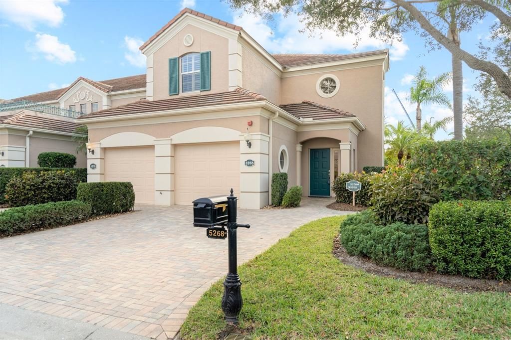 Recently Sold: $525,000 (3 beds, 2 baths, 1969 Square Feet)