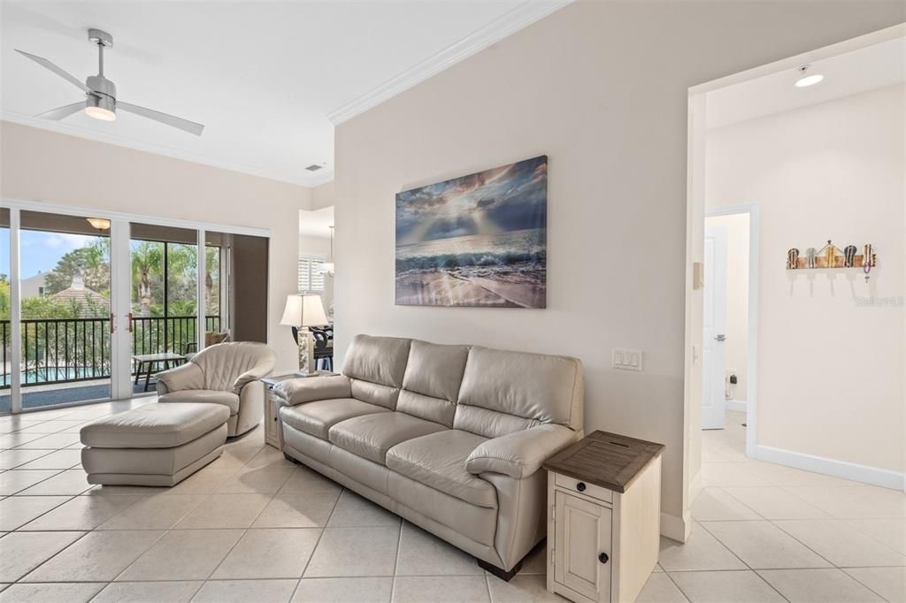 Recently Sold: $525,000 (3 beds, 2 baths, 1969 Square Feet)