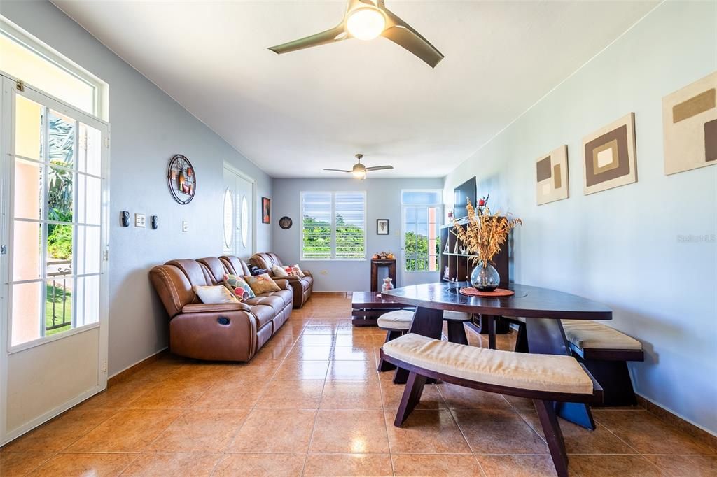 Top floor living/dining room