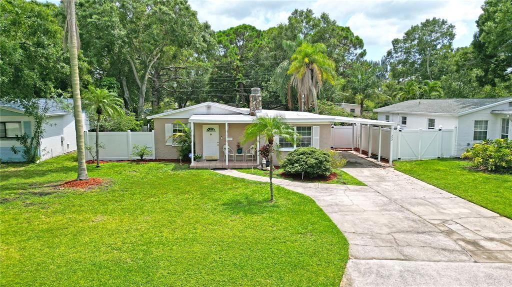 Recently Sold: $374,900 (2 beds, 1 baths, 1240 Square Feet)