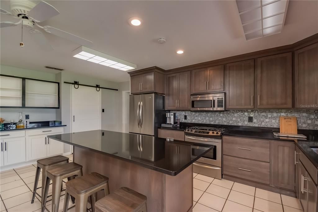Recently Sold: $579,000 (3 beds, 2 baths, 2332 Square Feet)