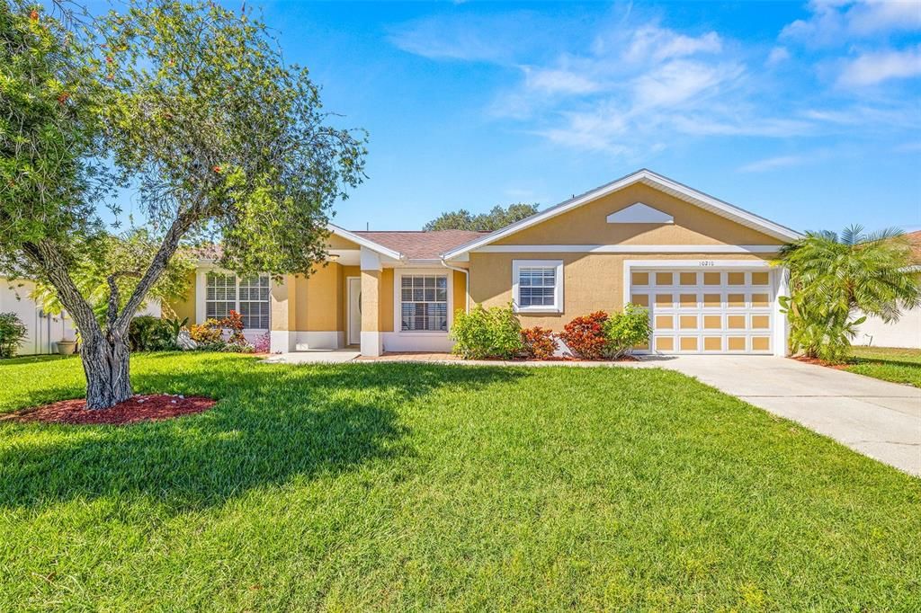 Recently Sold: $280,000 (2 beds, 2 baths, 1177 Square Feet)