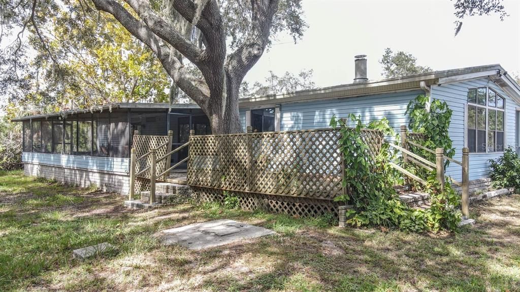 Recently Sold: $135,000 (3 beds, 2 baths, 1735 Square Feet)