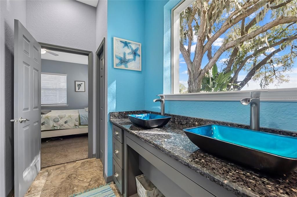 Recently Sold: $1,100,000 (2 beds, 3 baths, 1693 Square Feet)