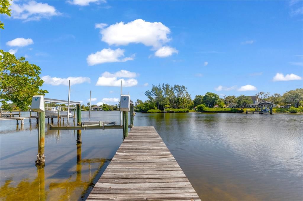 最近售出: $1,150,000 (0.52 acres)