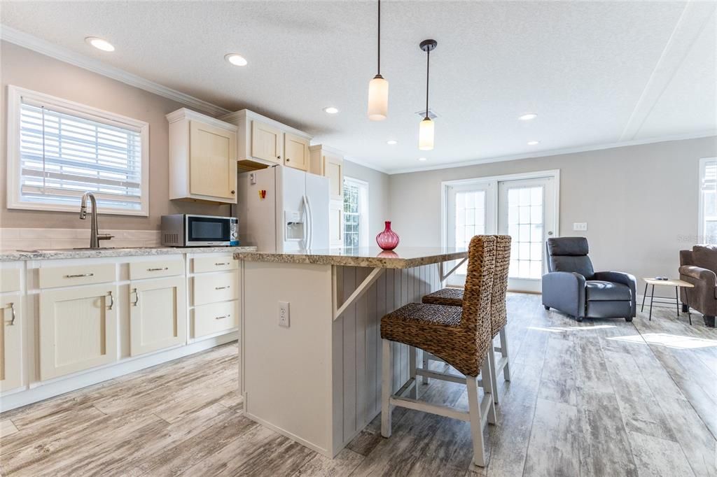 Recently Sold: $395,000 (2 beds, 2 baths, 1188 Square Feet)