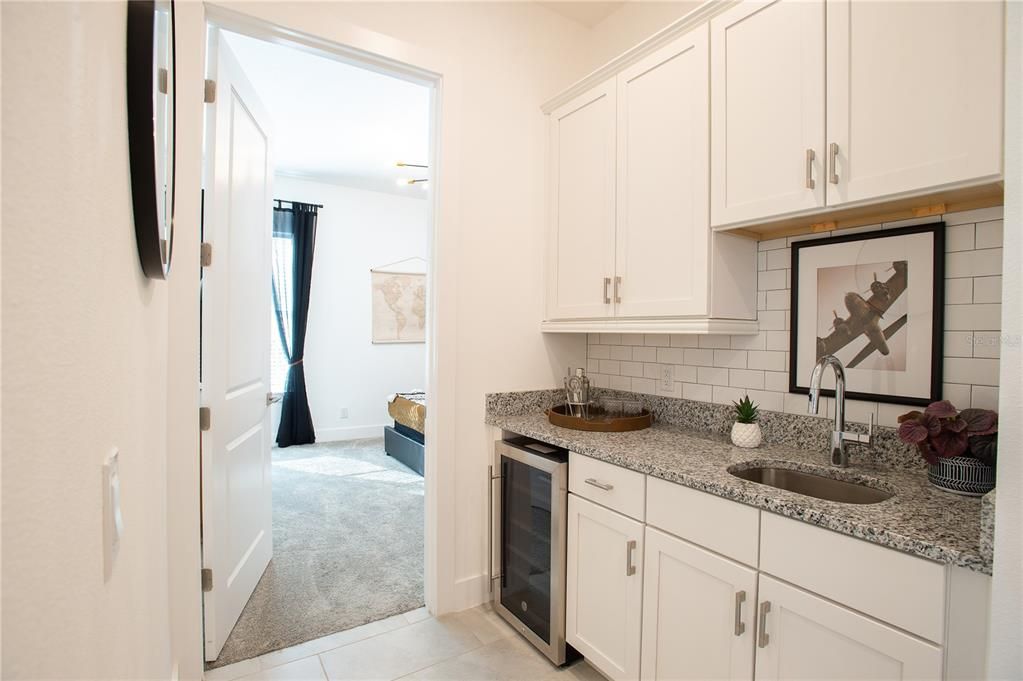 Wet Bar Leading to 1st floor ensuite