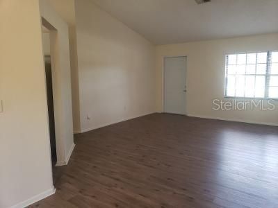 Recently Rented: $1,350 (3 beds, 2 baths, 1316 Square Feet)