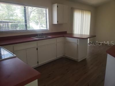 Recently Rented: $1,350 (3 beds, 2 baths, 1316 Square Feet)