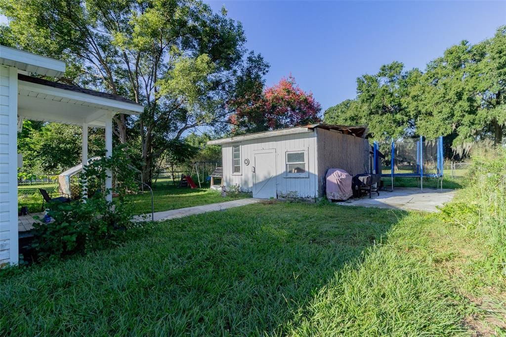 Recently Sold: $174,900 (3 beds, 1 baths, 1798 Square Feet)