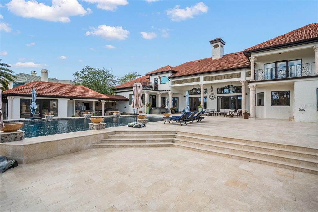 For Sale: $5,750,000 (5 beds, 5 baths, 7736 Square Feet)