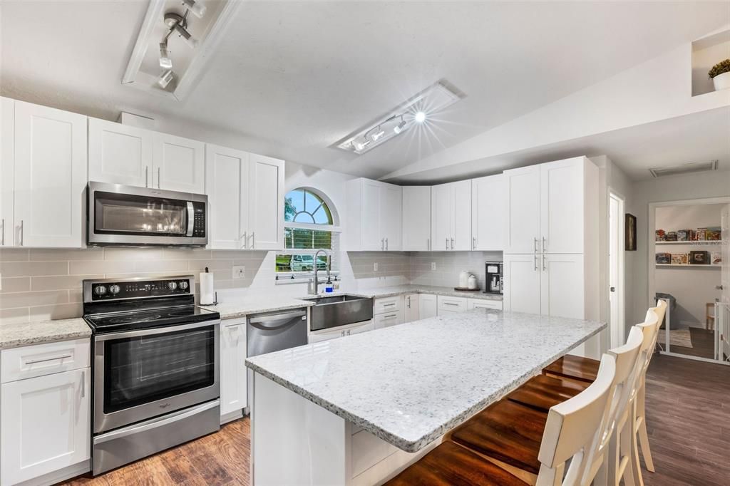 Recently Sold: $575,000 (3 beds, 2 baths, 1745 Square Feet)
