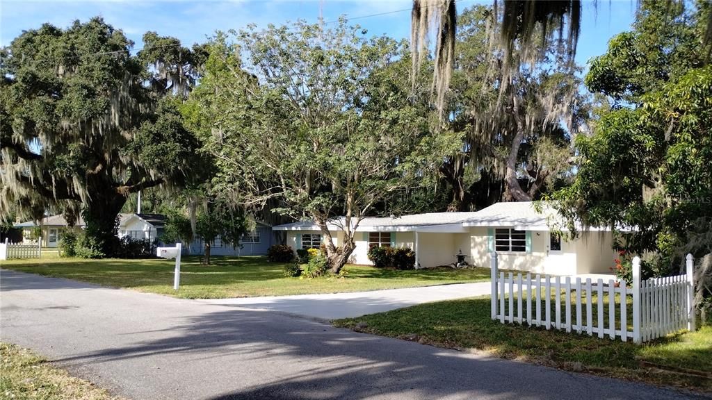Recently Sold: $279,000 (3 beds, 3 baths, 1683 Square Feet)
