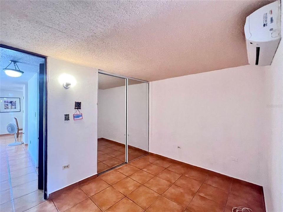 Vendido Recientemente: $167,000 (4 camas, 3 baños, 0 Pies cuadrados)