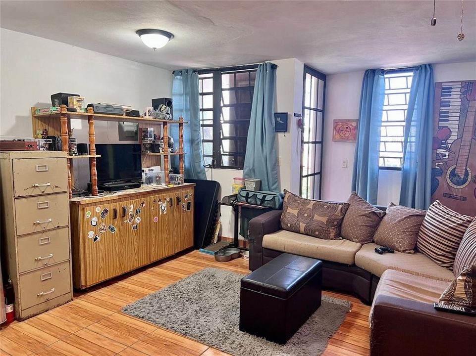 Vendido Recientemente: $167,000 (4 camas, 3 baños, 0 Pies cuadrados)