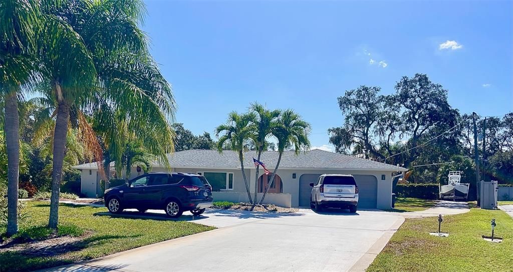 Recently Sold: $1,250,000 (4 beds, 3 baths, 3157 Square Feet)