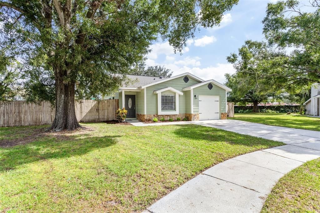Recently Sold: $332,900 (3 beds, 2 baths, 1236 Square Feet)