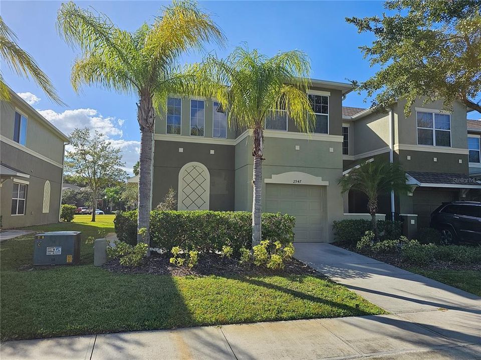 Recently Rented: $2,150 (3 beds, 2 baths, 1691 Square Feet)