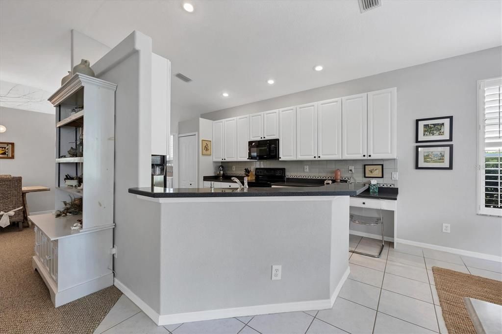 Recently Sold: $560,000 (3 beds, 2 baths, 1689 Square Feet)